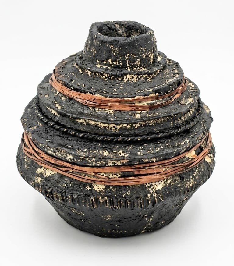 8 Paper Clay Vase